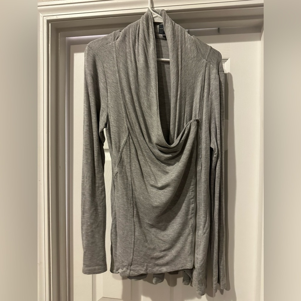 Market and spruce zip cardigan grey, size large.